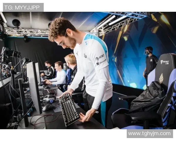 CSGO战术解析：全面剖析EDG在比赛中的压制策略与执行力